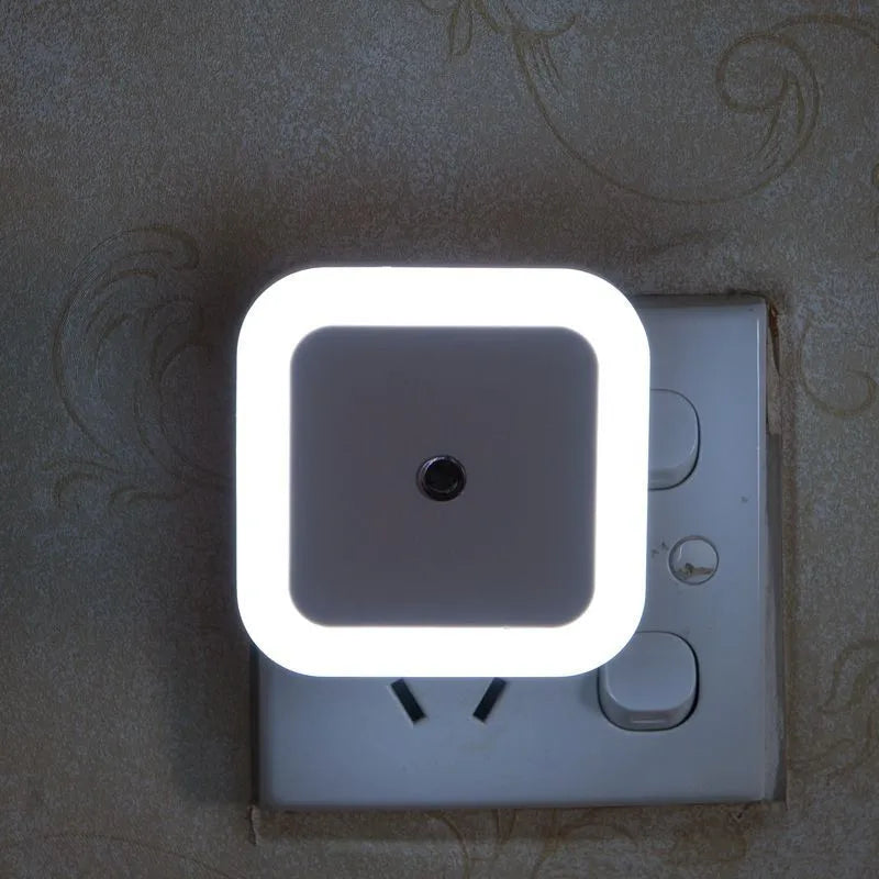 Veilleuse prise capteur lumière | SquareLuz